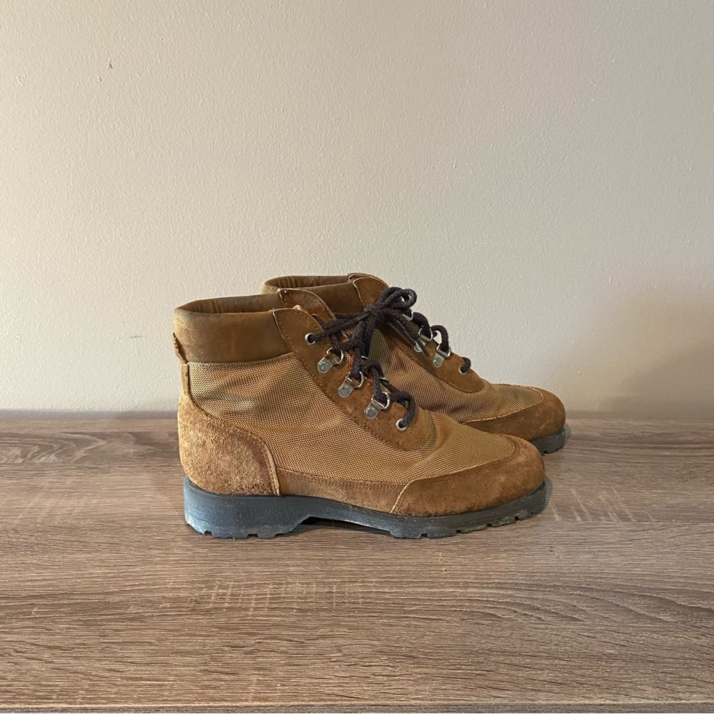 VINTAGE Wolverine Leather and Suede Hiking Boots
